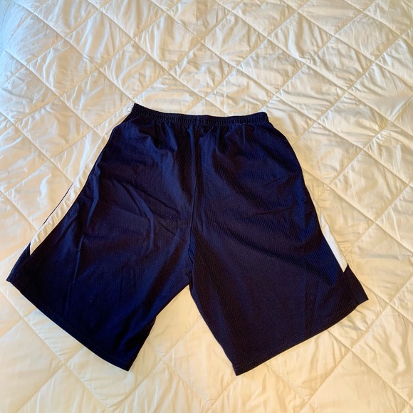 Under Armour LG Dark Blue Athletic Shorts - Picture 2 of 6